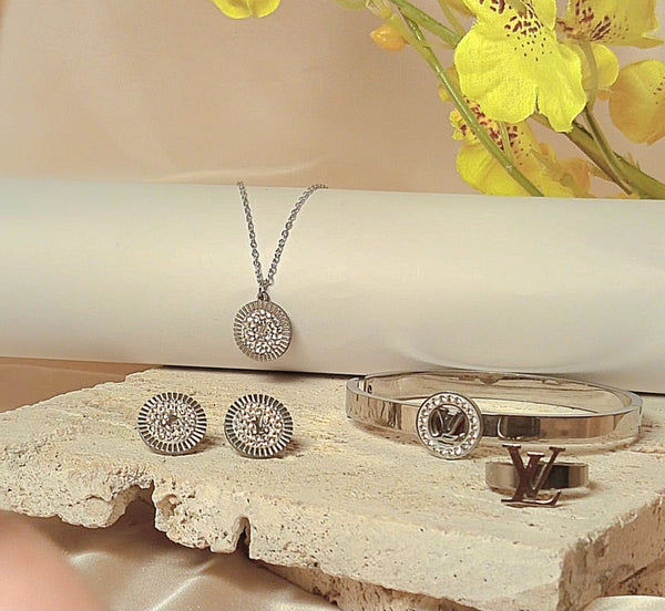 Elegant Necklace Set Haven