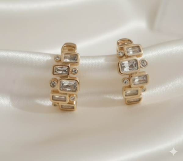 Xuping Elegant Golden and White Crystal Hoop Earrings
