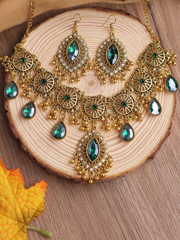 Exotic Elegance: Teardrop-Shaped Bohemian Choker Necklace & Earrings Set