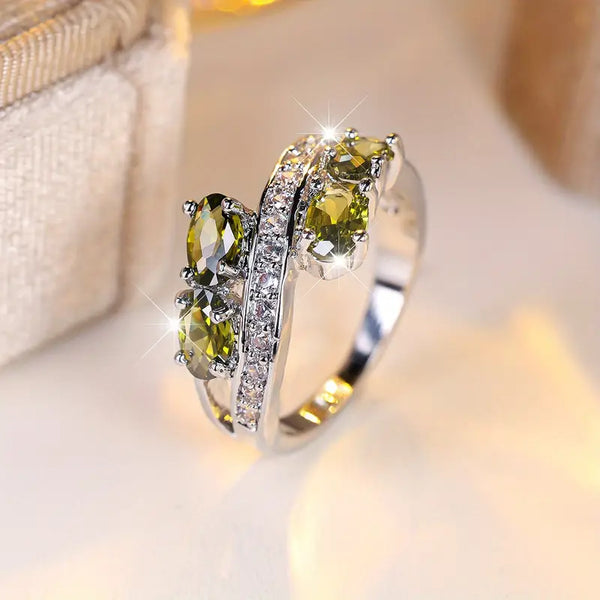 Romantic Green & White zirconia Band Ring