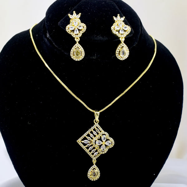 Golden Jewelry Necklace Set with White Stones