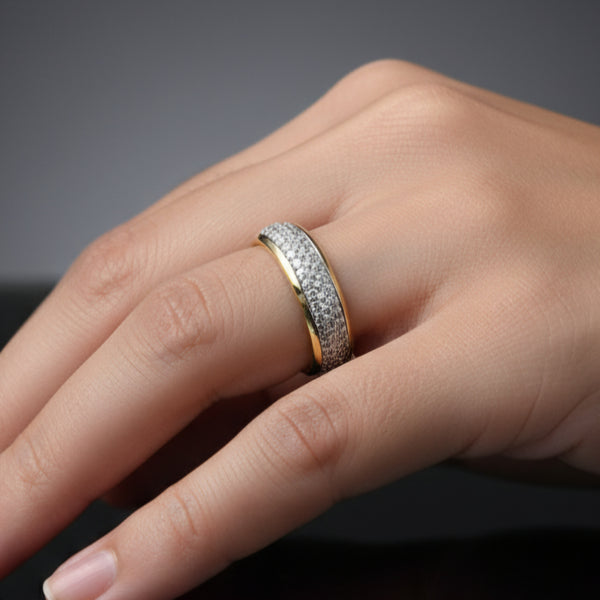 Round Cut Moissanite Ring