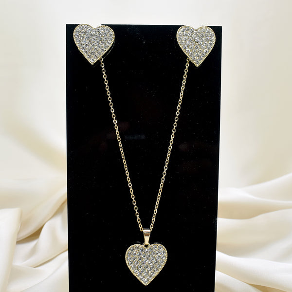 Heartfelt Elegance: Heart-Shaped Necklace Set