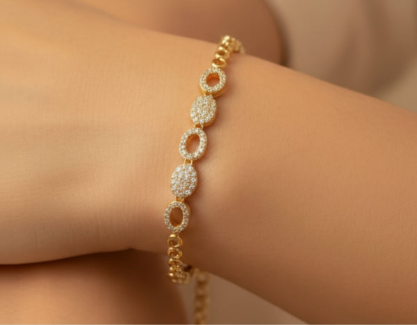 stunning gold-Plated bracelet with diamond-encrusted circles
