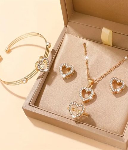 Stunning Zircon Heart Shaped Combo Necklace Set