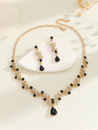 Elegant Necklace Sets | Black & Golden Butterfly Clavicle