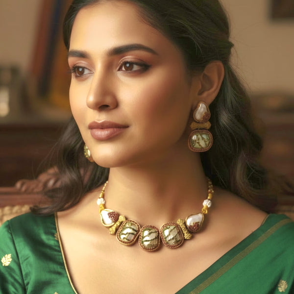 Intricate Natural Stone and Gold-Tone Choker Necklace and Earrings Set